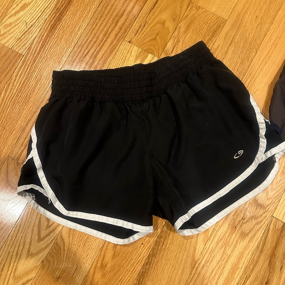 Athletic shorts bundle - Nike and Champion - Picture 3 of 9